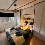 公寓 Ruim En Luxe Chalet Privetuin - Park 'de Ijsvogel' 福尔特赫伊曾
