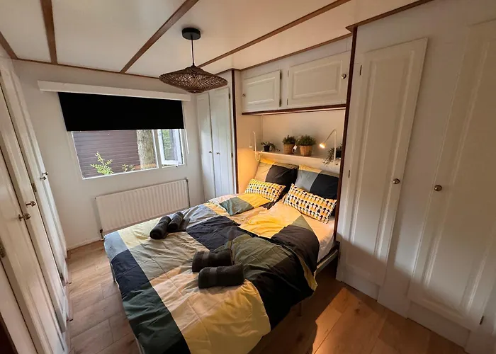 Apartment Ruim En Luxe Chalet Privetuin - Park 'de Ijsvogel' Voorthuizen